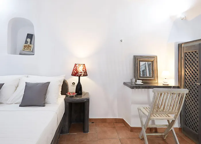 Amaya Selection Of Oia (Santorini)