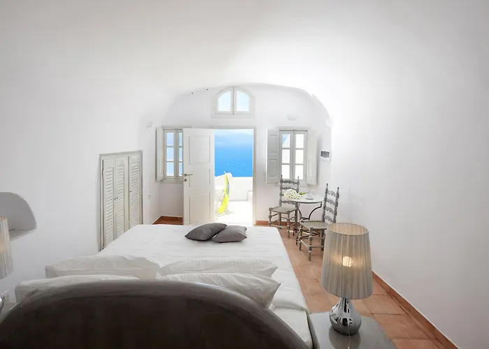 Amaya Selection Of Oia (Santorini)