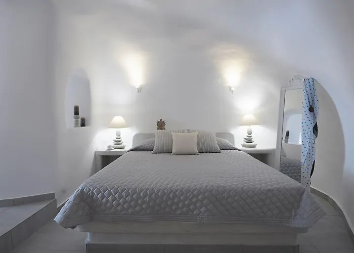 Amaya Selection Of Villa Oia (Santorini)