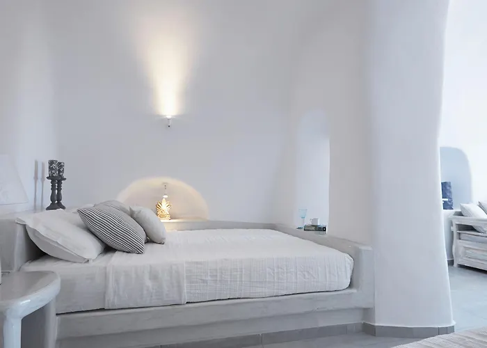 Amaya Selection Of Oia (Santorini)