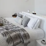 Amaya Selection Of Villa Oia (Santorini)