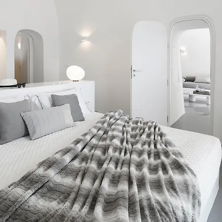 Amaya Selection Of Oia (Santorini)