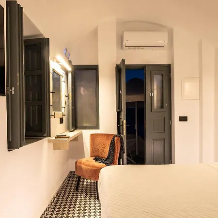 Amaya Selection Of Oia (Santorini)
