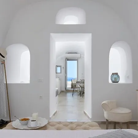 Amaya Selection Of Villa Oia (Santorini)